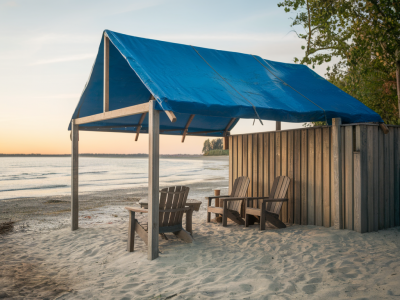 So richtest du in kurzer zeit eine kindersichere tarp‑station am ufer ein